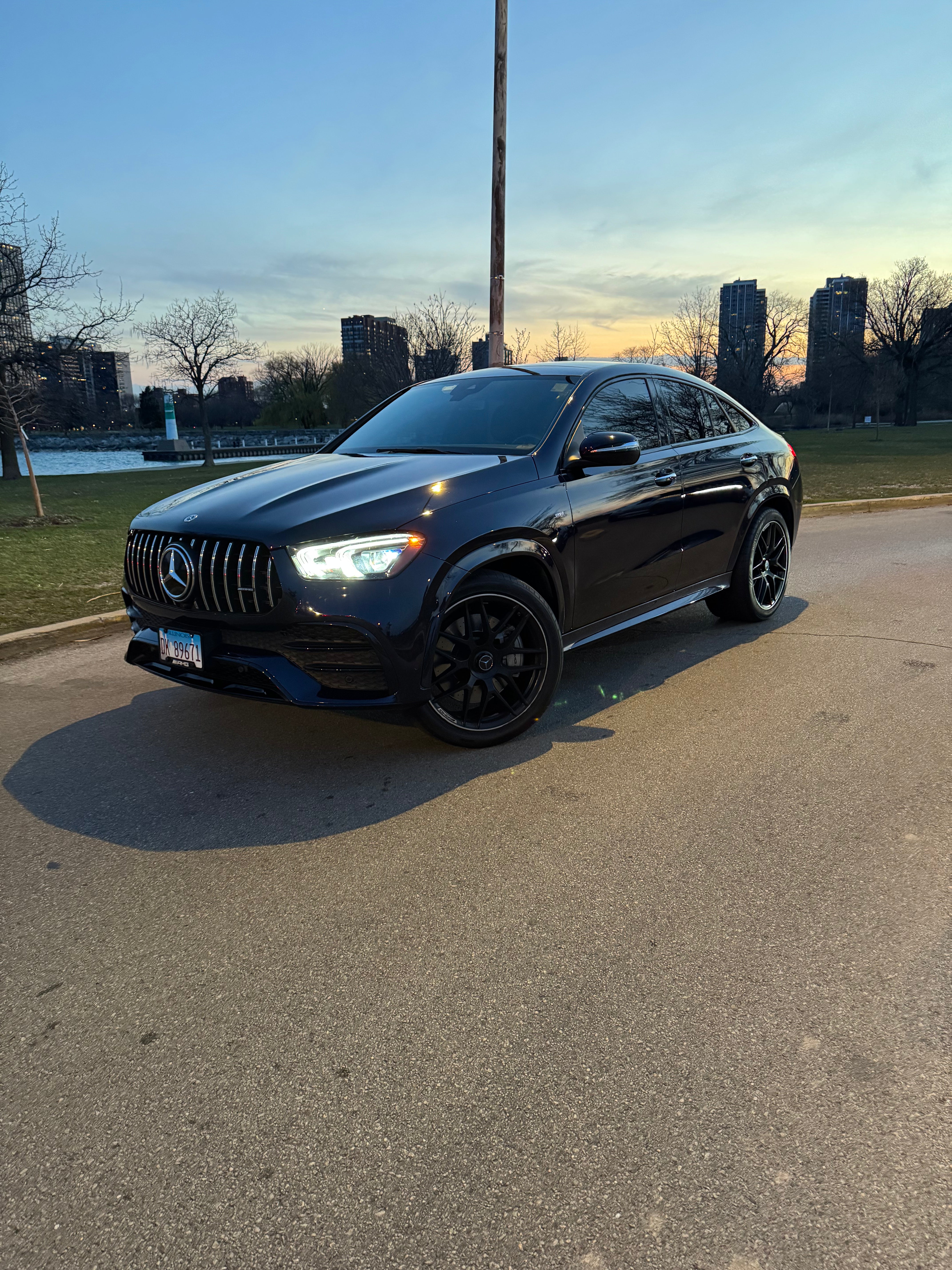 Mercedes AMG GLE 53 rear view – AMG wheels and exhaust