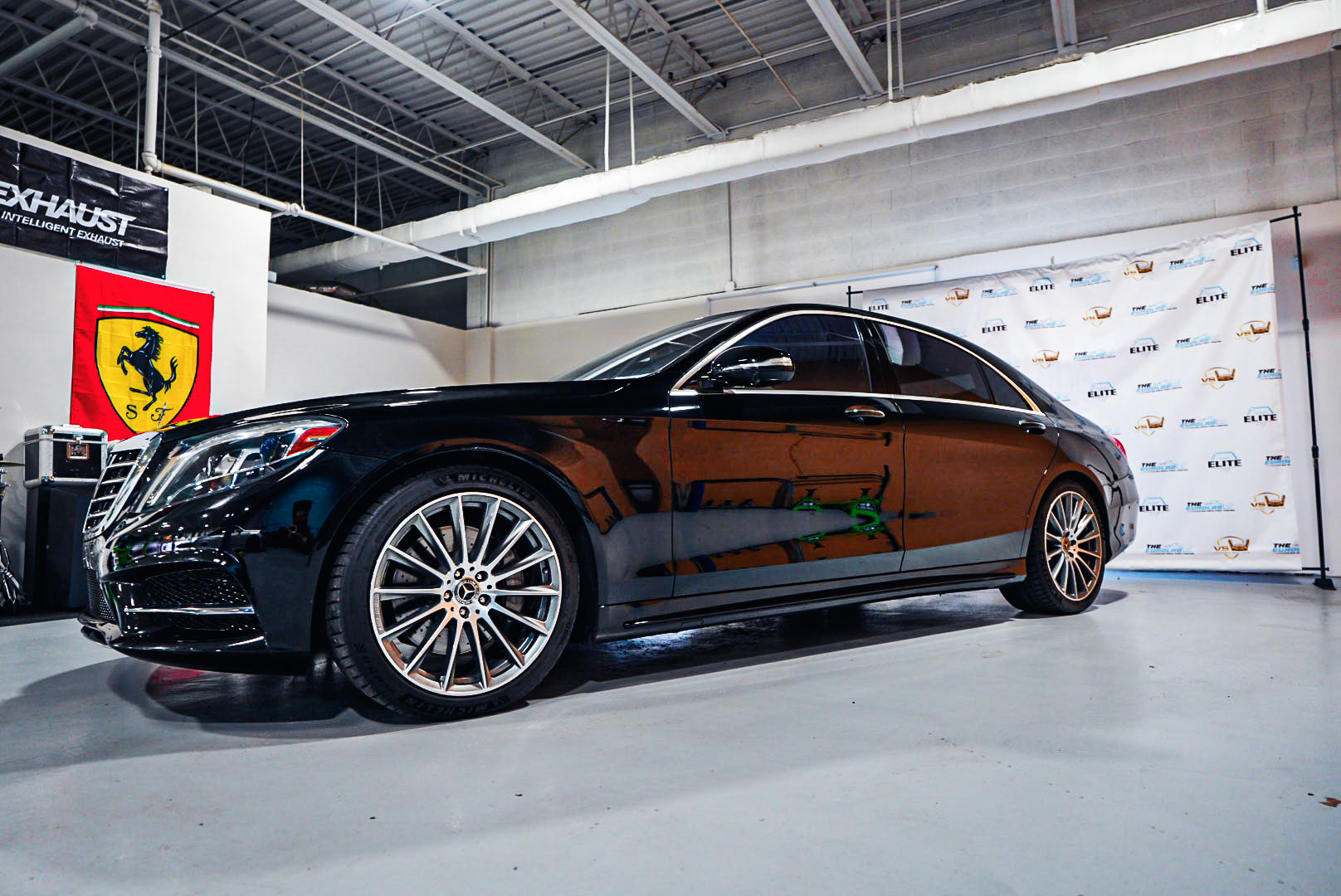 Mercedes-Benz S550 side view in Chicago