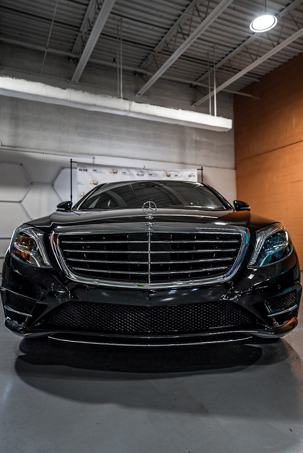 Mercedes-Benz S550 front view in Chicago